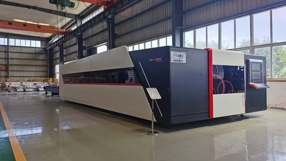 Fully Enclosed CNC Fiber Laser - Industrial Fiber Laser Cutting Machine 评论和价格