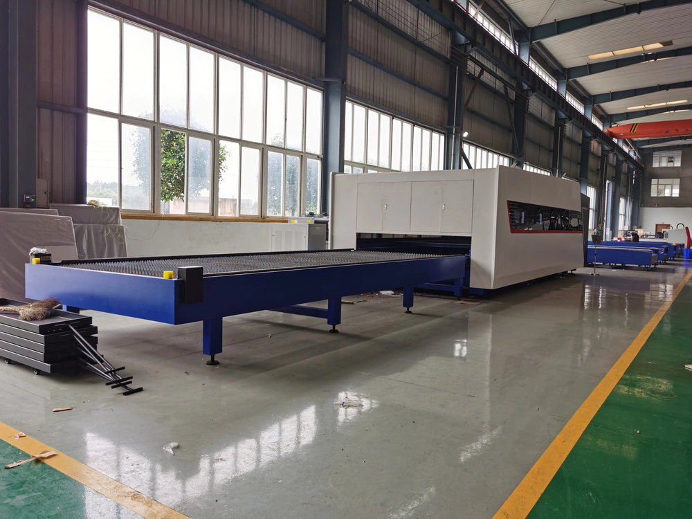 Fully Enclosed CNC Fiber Laser - Industrial Fiber Laser Cutting Machine 评论和价格