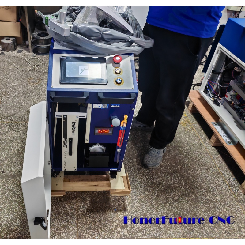 Industrial 1500W BWT Fiber Las - Industrial Fiber Laser Cutting Machine 评论和价格
